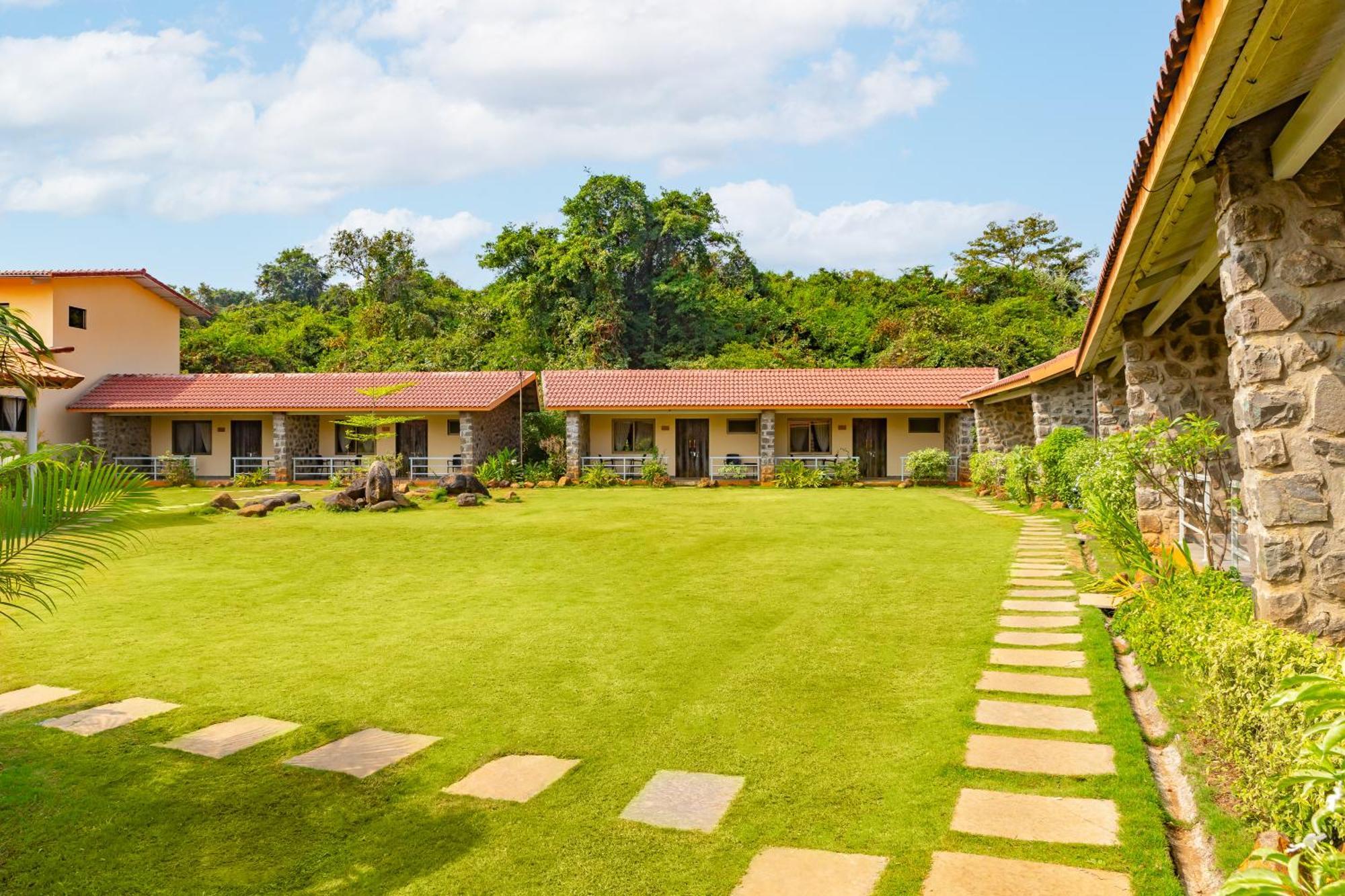 Casa Amora Lonavala Exterior photo
